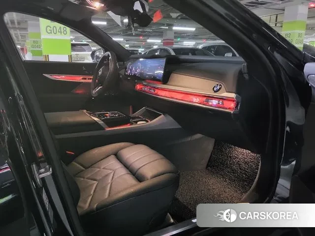 BMW 7 Series (G70) id 3338719 из Кореи 17