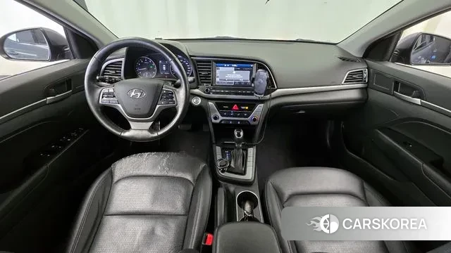 Hyundai Avante AD id 3737225 из Кореи 17