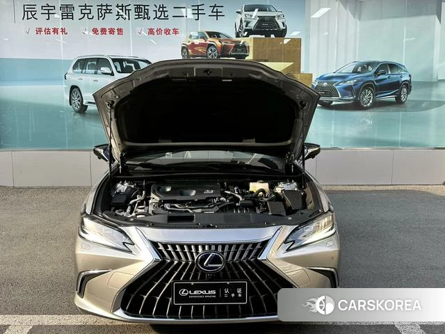 Lexus ES id 4279267 из Китая 18