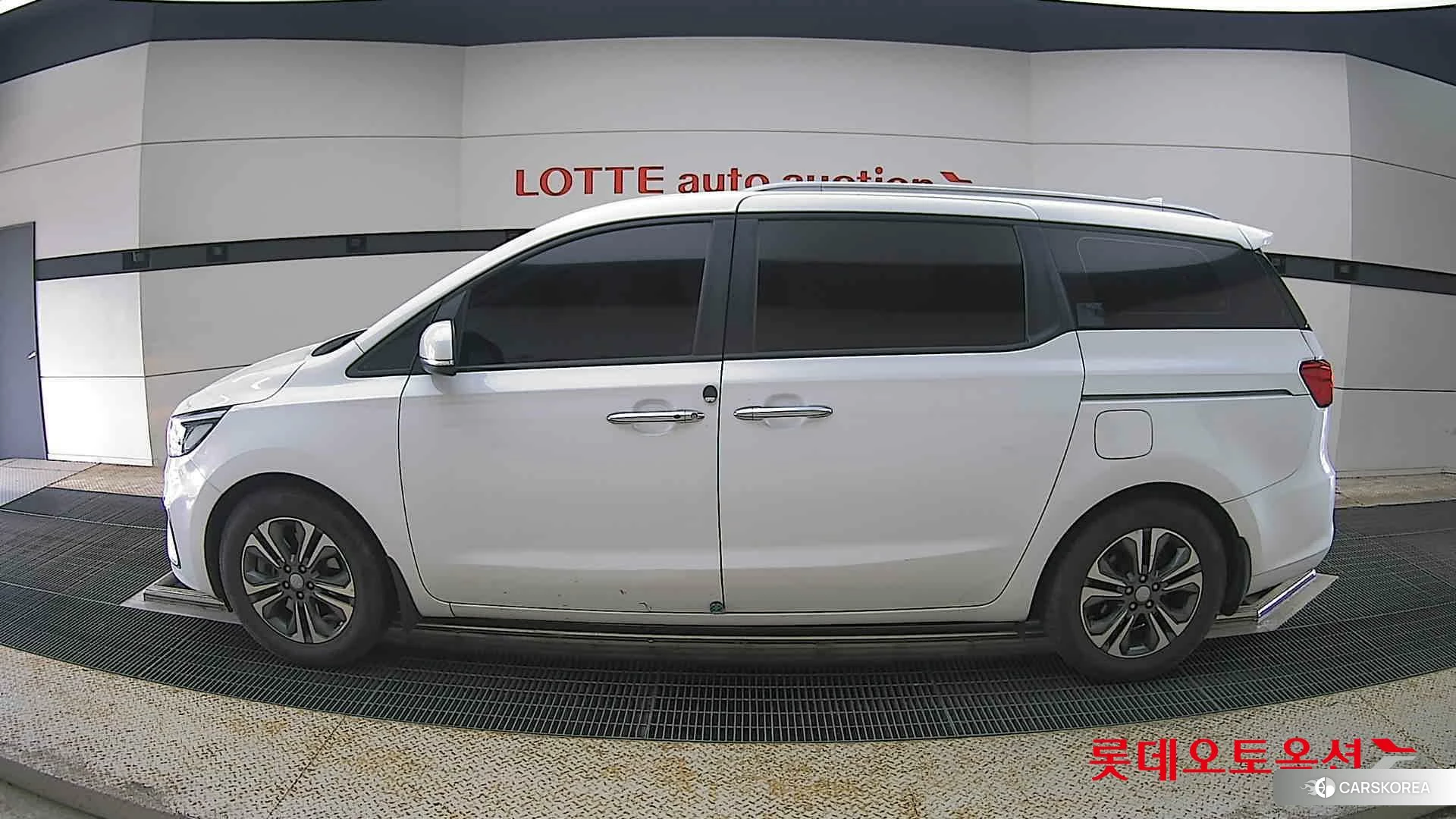 Kia Carnival id 4289633 из Кореи 35