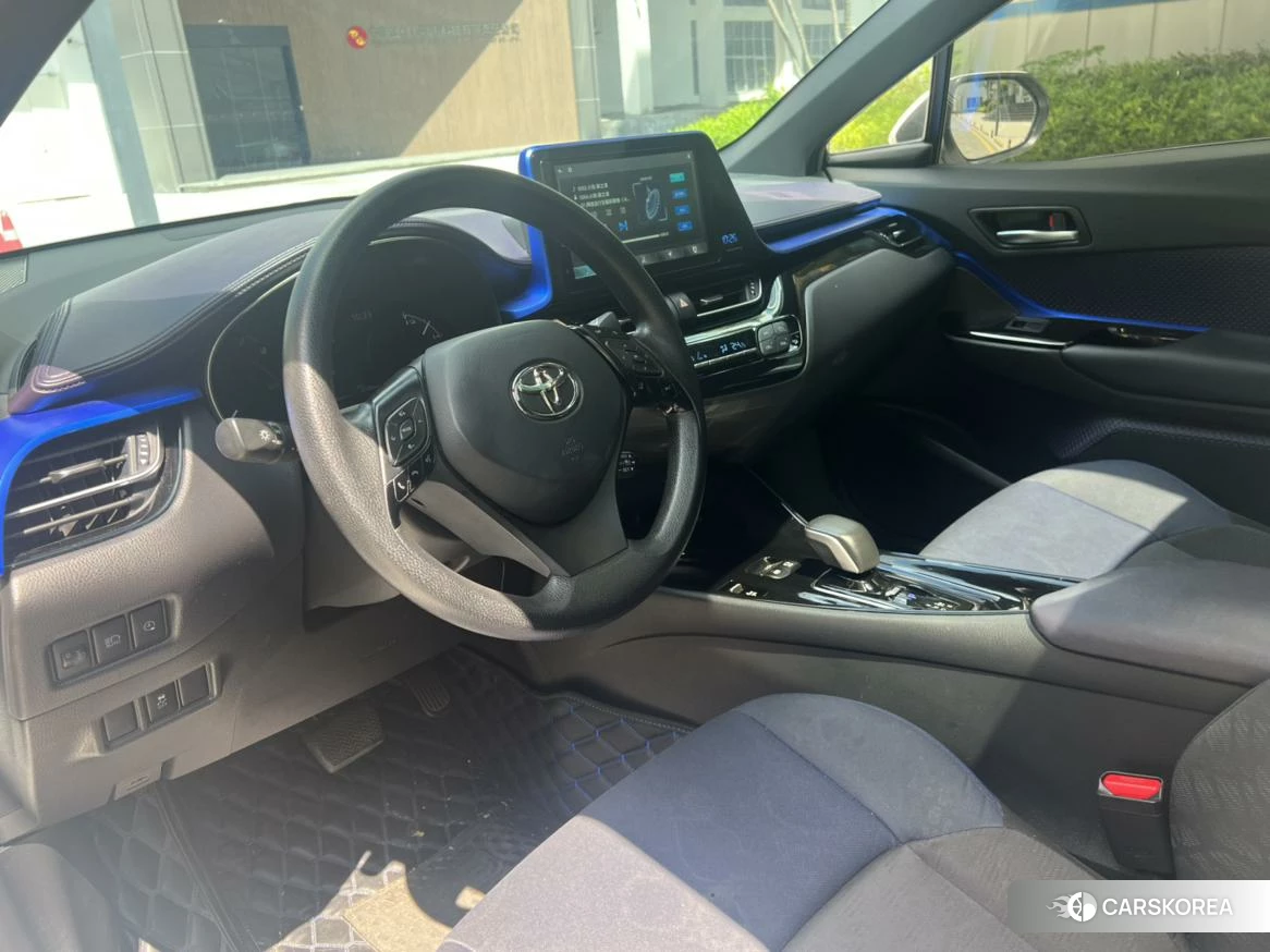 Toyota C-HR EV id 4499128 из Китая 12