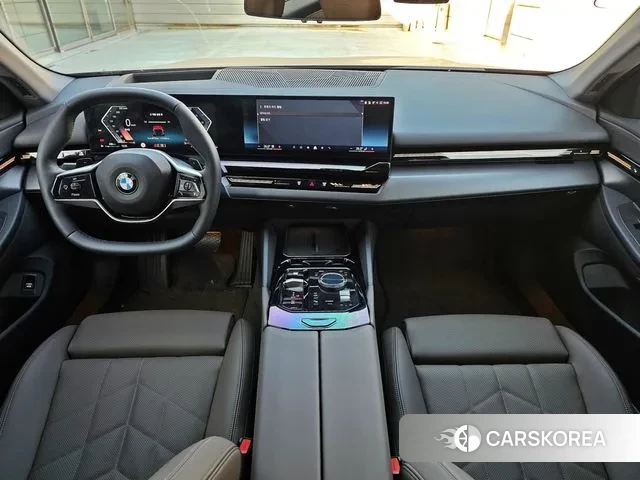 BMW 5 Series (G60) id 3382882 из Кореи 17