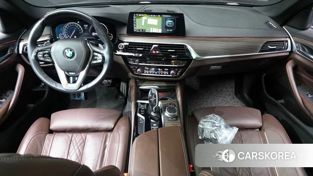 BMW 5 Series (G30) id 4850168 из Кореи 30