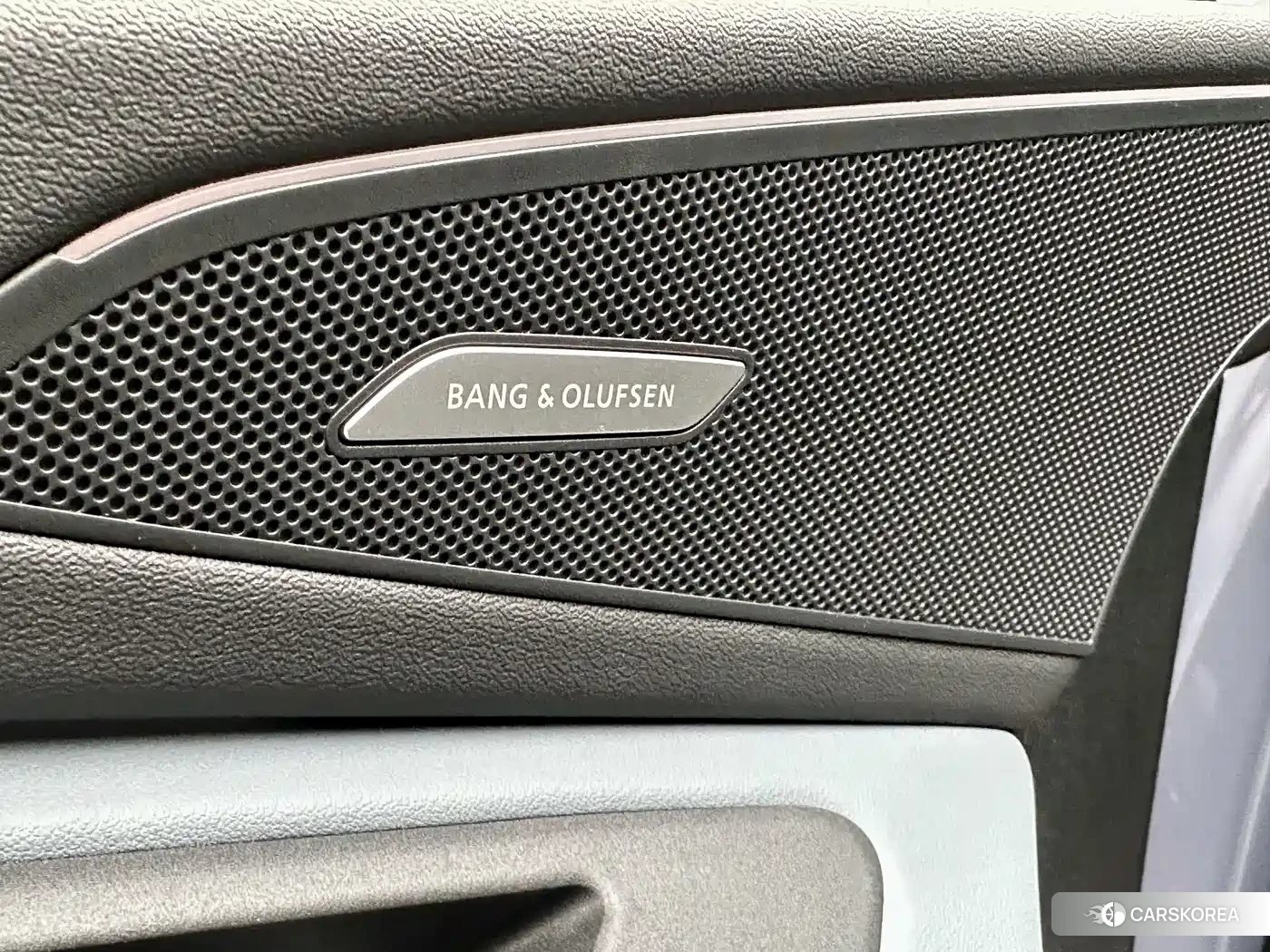 Audi Q6L id 4634749 из Китая 19