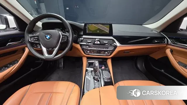 BMW 5 Series (G30) id 3455251 из Кореи 17