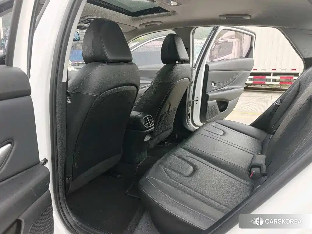 Hyundai Elantra id 4601785 из Китая 7