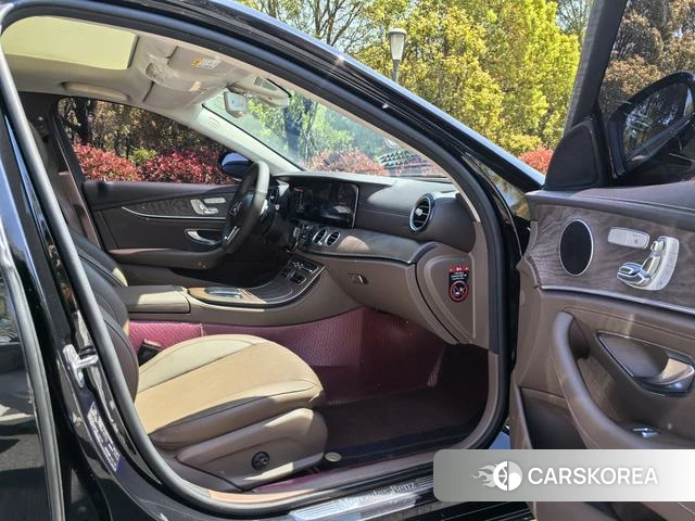 Mercedes-Benz E-class id 4221748 из Китая 16