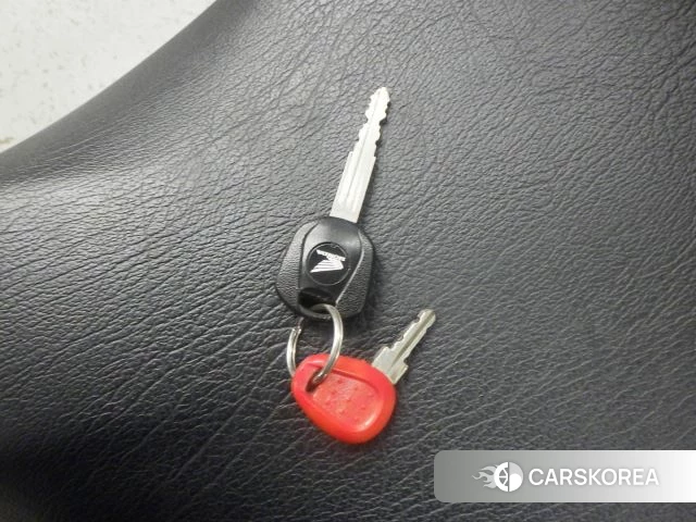 Honda SILVER WING 600 GT ABS id 3948293 из Японии 31