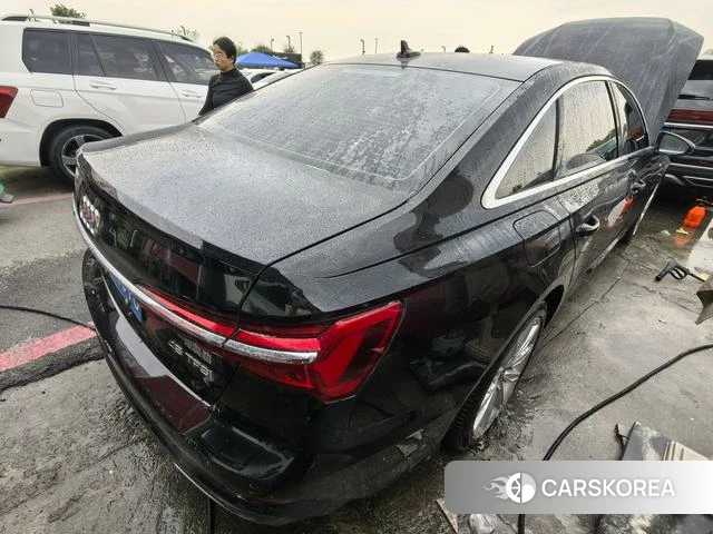 Audi A6L id 4336195 из Китая 7