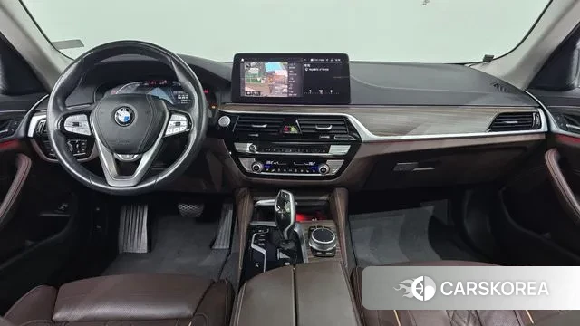 BMW 5 Series (G30) id 3428408 из Кореи 17