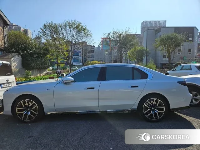 BMW 7 Series (G70) id 3315237 из Кореи 16