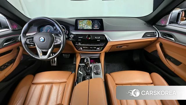 BMW 5 Series (G30) id 4363294 из Кореи 17