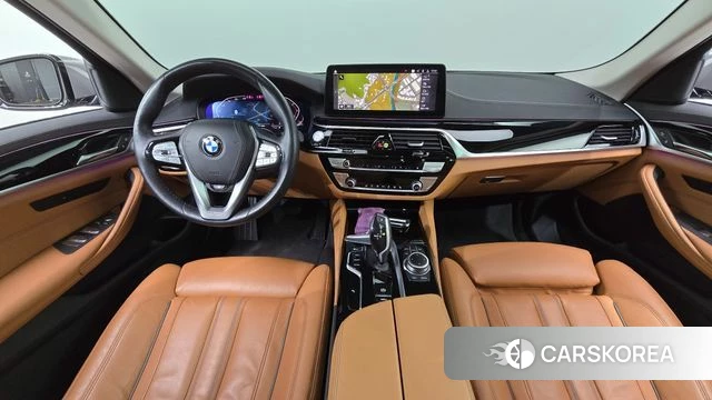 BMW 5 Series (G30) id 3794162 из Кореи 17