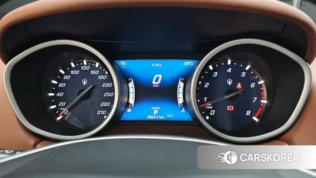 Maserati Ghibli id 4672460 из Кореи 28