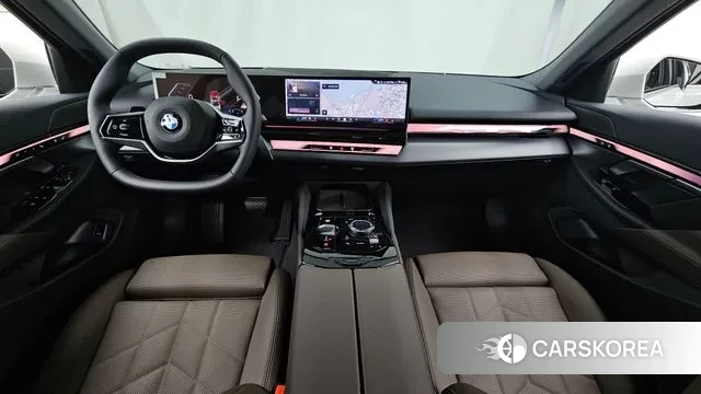 BMW 5 Series (G60) id 3733183 из Кореи 17