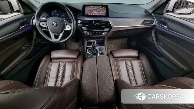 BMW 5 Series (G30) id 3013178 из Кореи 17