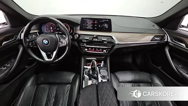 BMW 5 Series (G30) id 3112850 из Кореи 17