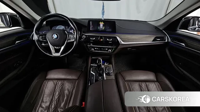 BMW 5 Series (G30) id 3134335 из Кореи 17