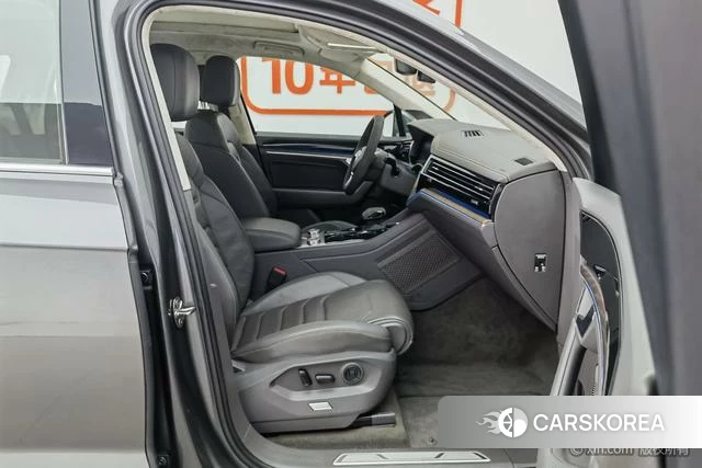 Volkswagen Touareg id 4253584 из Китая 21