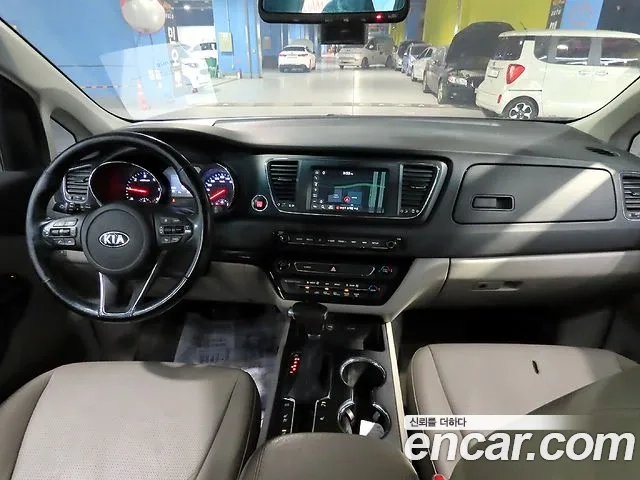 Kia The New Carnival id 2881557 из Кореи 17