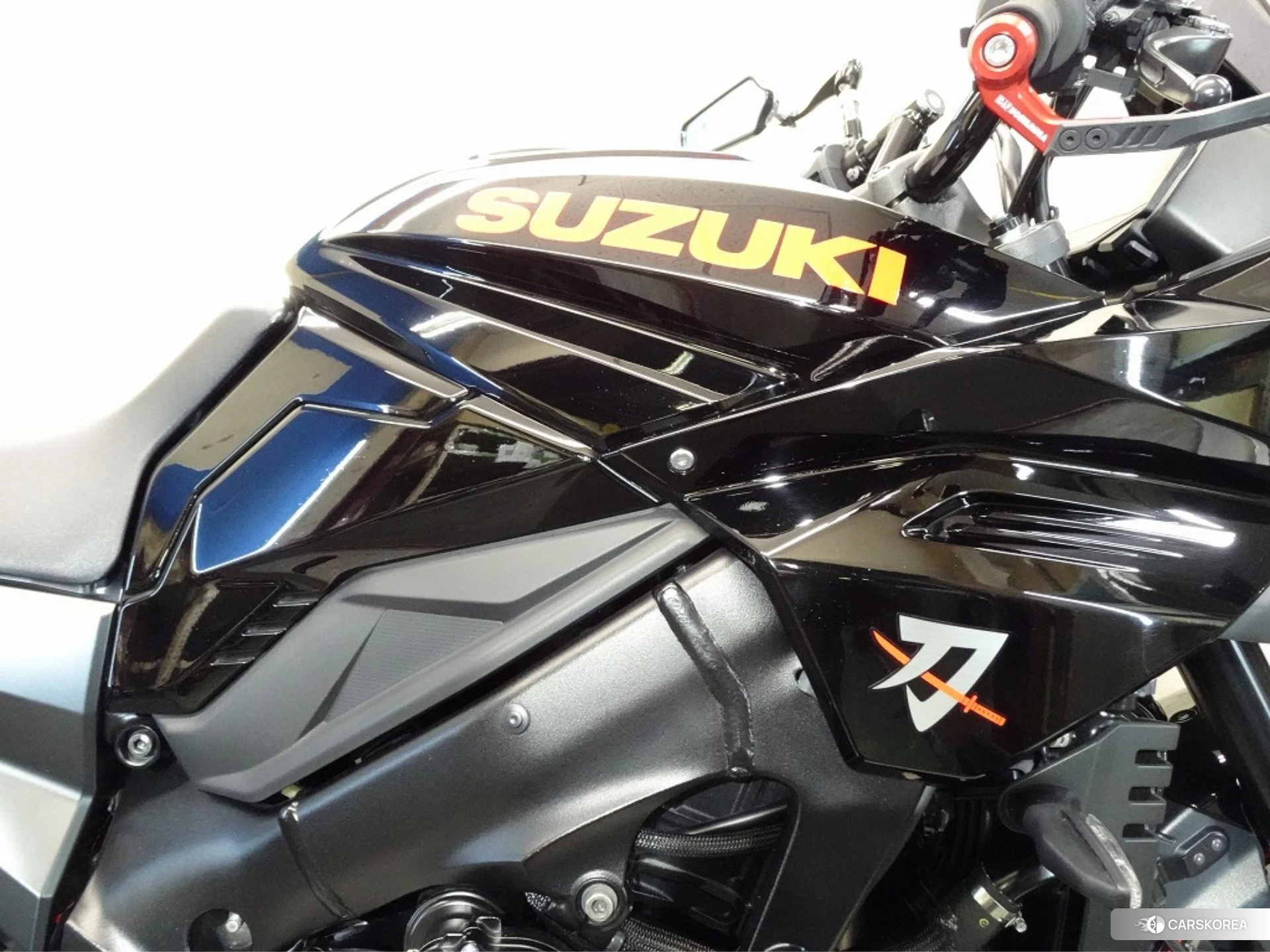 Suzuki GSX-S1000S Katana id 3947858 из Японии 28