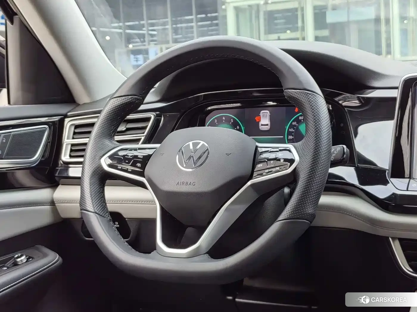 Volkswagen Touareg id 4629008 из Китая 13