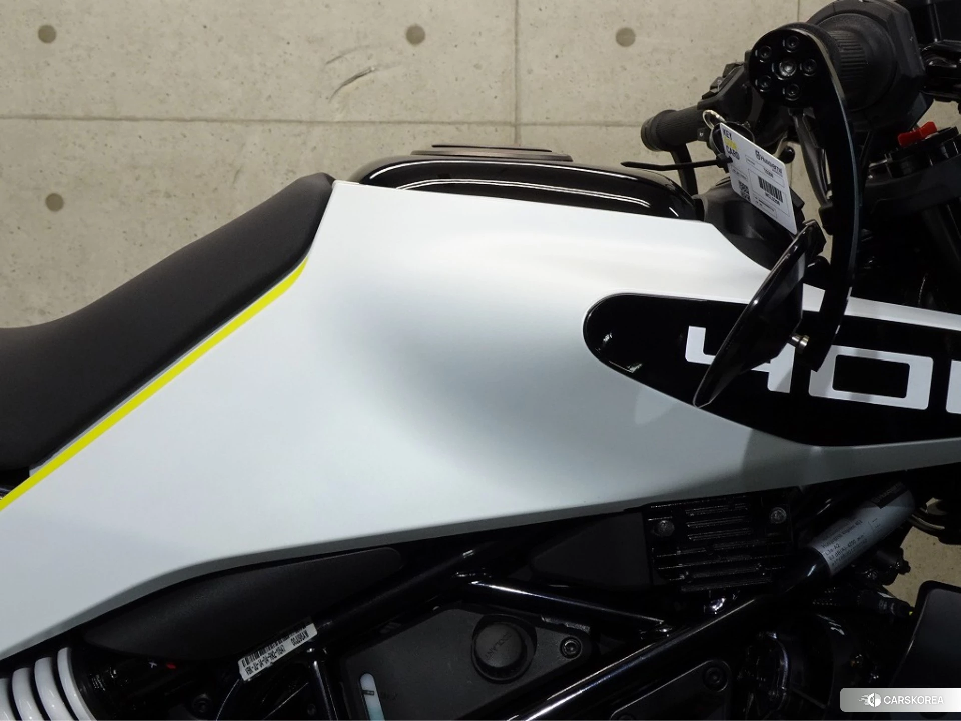 Husqvarna VITPILEN 401 id 3939705 из Японии 28