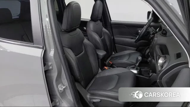 Jeep Renegade id 3705884 из Кореи 17