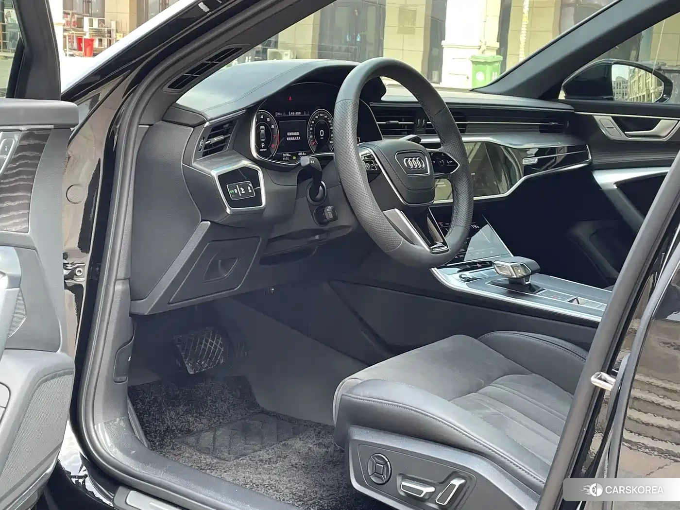 Audi A6L id 4538657 из Китая 7