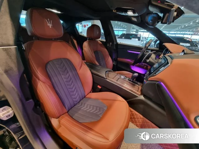 Maserati Ghibli id 4465508 из Кореи 16