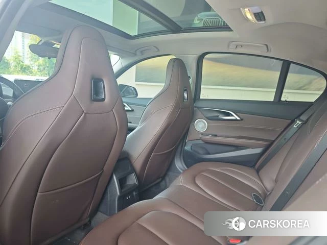 BMW 1 series id 4275432 из Китая 13