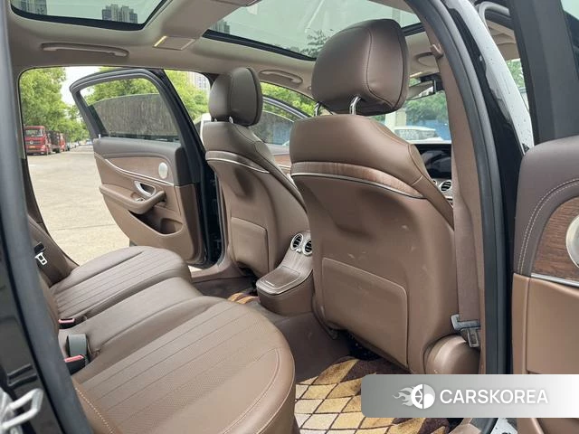 Mercedes-Benz E-class id 4306909 из Китая 13