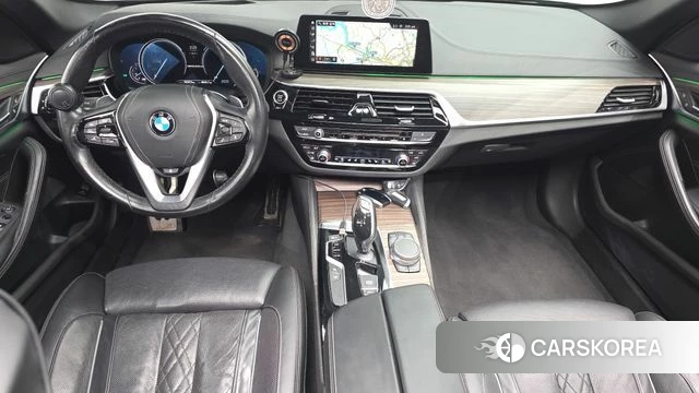 BMW 5 Series (G30) id 4708930 из Кореи 17