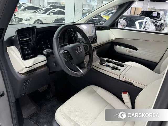 Lexus LM id 4298224 из Китая 10