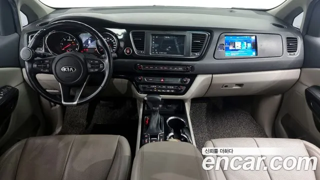 Kia The New Carnival id 2711761 из Кореи 17