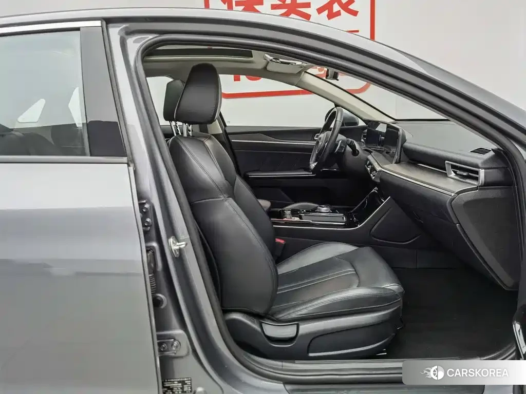 Kia K5 id 4599803 из Китая 21