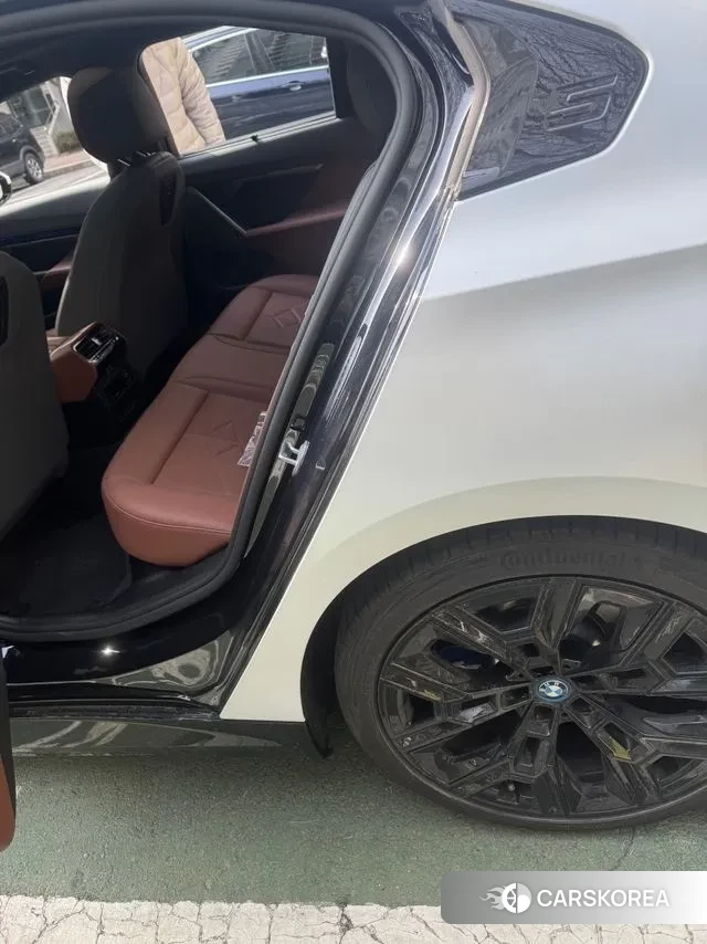 BMW 5 Series (G60) id 3757846 из Кореи 7