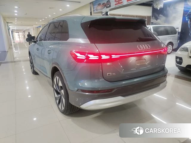 Audi Q5 e-tron id 4257722 из Китая 7