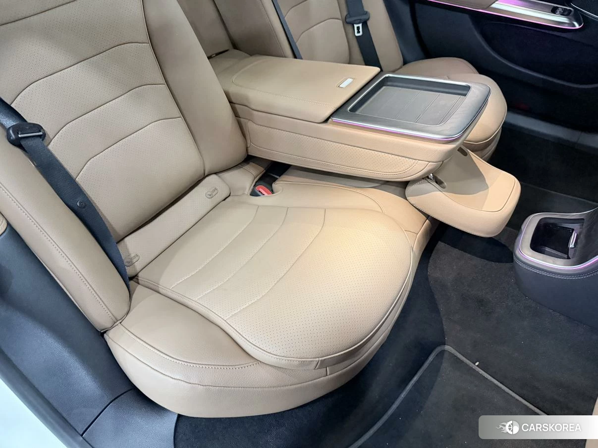 Mercedes-Benz E-class id 4487342 из Китая 31