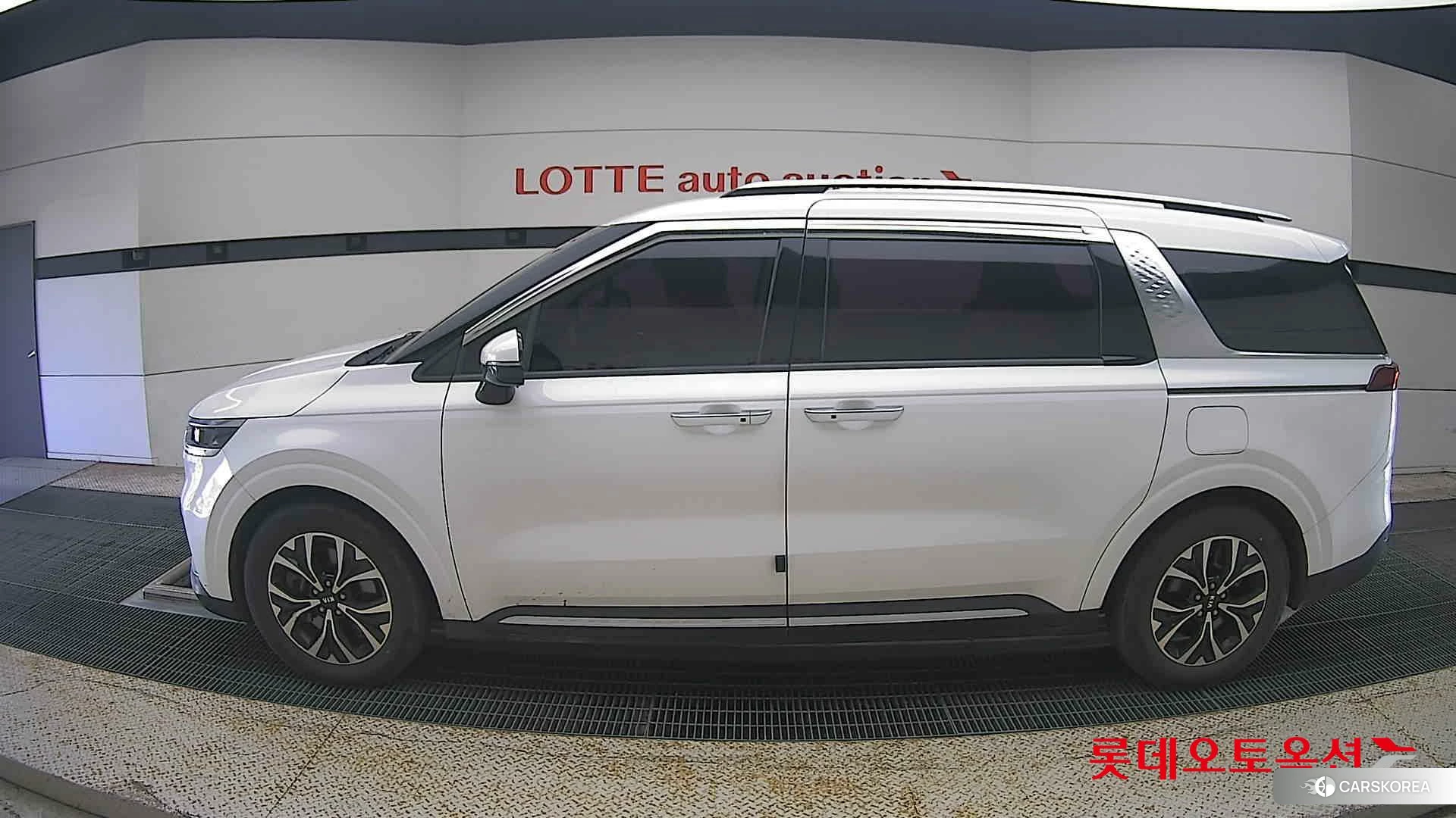 Kia Carnival id 4902473 из Кореи 35