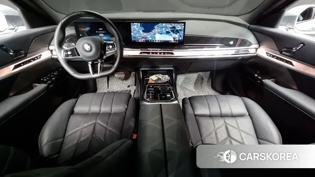 BMW 7 Series (G70) id 3426107 из Кореи 17