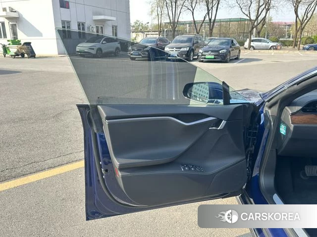 Tesla Model S id 4208250 из Китая 20