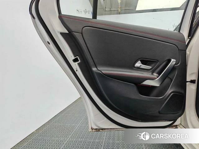 Mercedes-Benz Class A id 4320815 из Китая 16