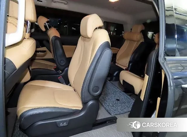 Kia The New Carnival id 3713116 из Кореи 17