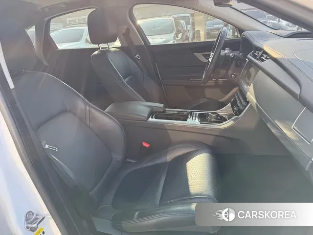 Jaguar XF (X260) id 3627260 из Кореи 17