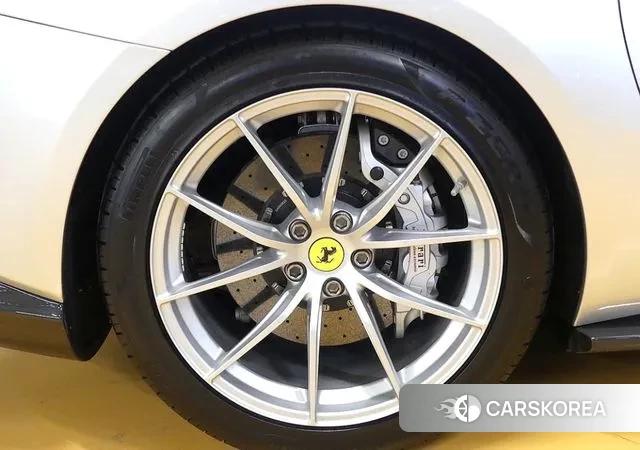 Ferrari 812 GTS id 3582511 из Кореи 16