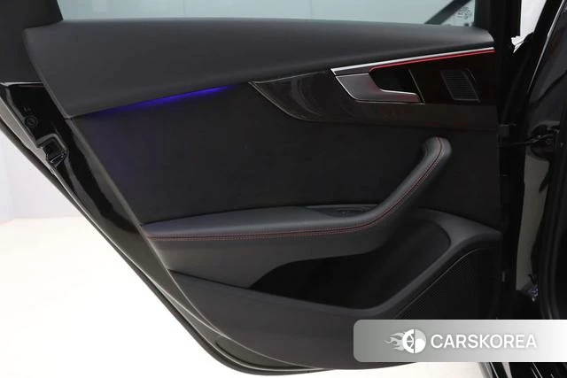 Audi S4 id 4329179 из Китая 25