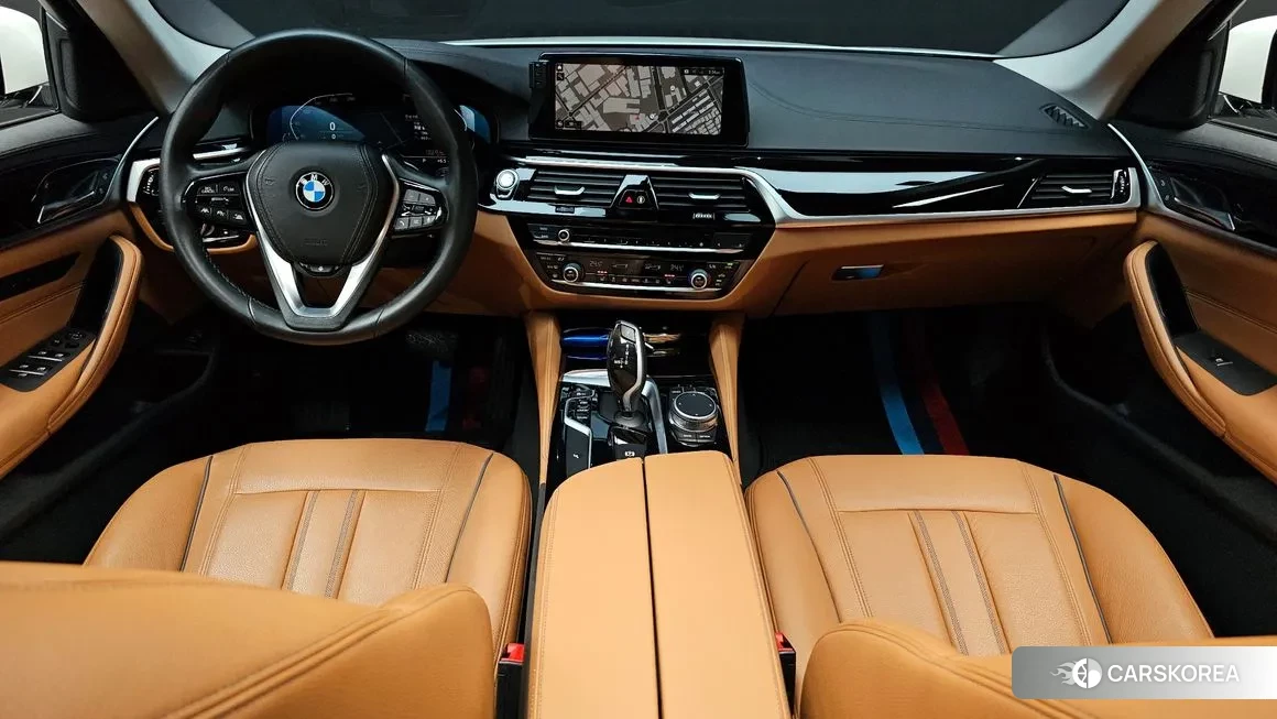 BMW 5 Series (G30) id 2137771 из Кореи 17