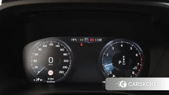 Volvo XC40 id 3396608 из Кореи 17