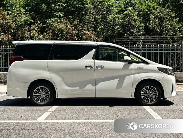 Toyota Elfa id 4272331 из Китая 17